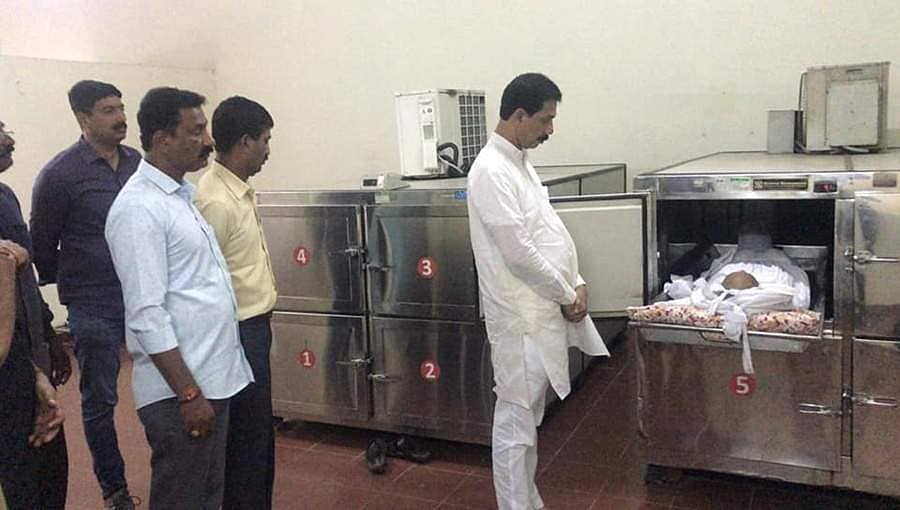 ಕದ್ರಿ ಗೋಪಾಲನಾಥ್ ಕುಟುಂಬಸ್ಥರ ಕೆಂಗಣ್ಣಿಗೆ ಗುರಿಯಾಯ್ತು ಕಟೀಲ್ ಫೇಸ್ ಬುಕ್ ಪೋಸ್ಟ್