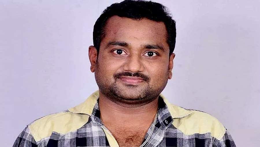 ಐಟಿ ದಾಳಿ ಹಿನ್ನಲೆ: ಮಾಜಿ ಡಿಸಿಎಂ ಜಿ.ಪರಮೇಶ್ವರ್ ಆಪ್ತ ಸಹಾಯಕ ಆತ್ಮಹತ್ಯೆಗೆ ಶರಣು!