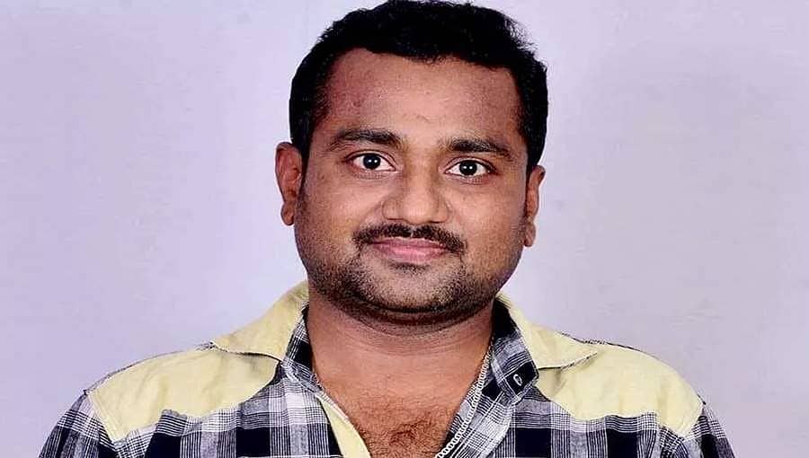 ಐಟಿ ದಾಳಿ ಹಿನ್ನಲೆ: ಮಾಜಿ ಡಿಸಿಎಂ ಜಿ.ಪರಮೇಶ್ವರ್ ಆಪ್ತ ಸಹಾಯಕ ಆತ್ಮಹತ್ಯೆಗೆ ಶರಣು!