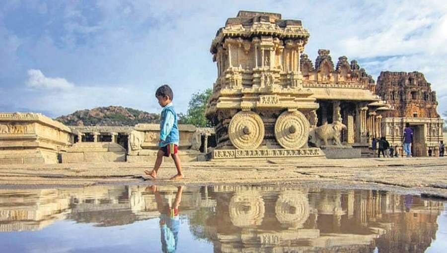 ಸತತ ಮಳೆ: ಹಂಪಿಯ ಐತಿಹಾಸಿಕ 16 ಕಂಬದ ಮಂಟಪ ಕುಸಿತ