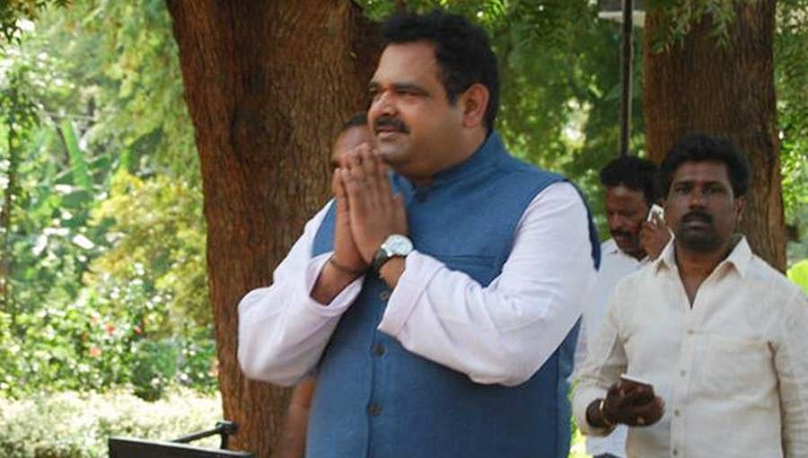 ಕಾಂಗ್ರೆಸ್ ಬಿಟ್ಟು ಬಿಜೆಪಿಯತ್ತ ಅನಿಲ್ ಲಾಡ್: ಬಳ್ಳಾರಿ ಬಿಟ್ಟು ಖಾನಾಪುರದಿಂದ ಬಿಜೆಪಿ ಟಿಕೆಟ್ ಆಕಾಂಕ್ಷಿ