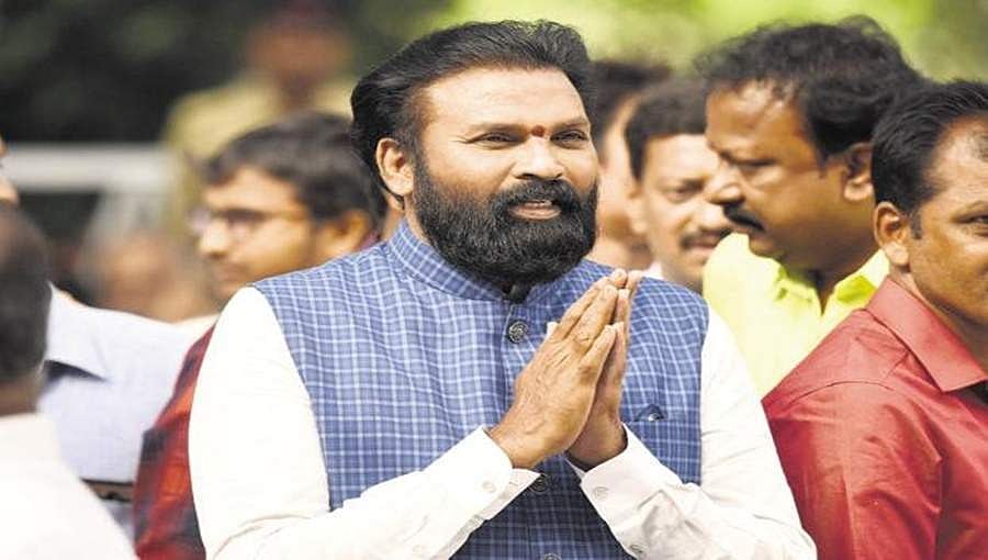 ಡಿಕೆಶಿ ಜೈಲಿನಿಂದ ಹೊರಬರಲಿ ಎಂದು ದೇವರಲ್ಲಿ ಪ್ರಾರ್ಥಿಸಿದ್ದೆ; ಶ್ರೀರಾಮುಲು