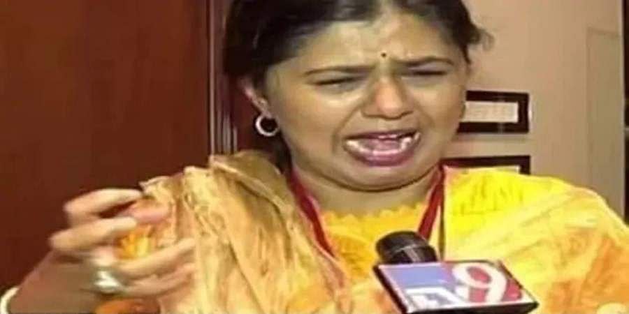 ಮಹಾರಾಷ್ಟ್ರ ಚುನಾವಣಾ ಫಲಿತಾಂಶ 2019: ಅನಿರೀಕ್ಷಿತ ಸೋಲಿನ ಅಘಾತದಿಂದ ಕಣ್ಣೀರಿಟ್ಟ ಪಂಕಜಾ ಮುಂಧೆ! 