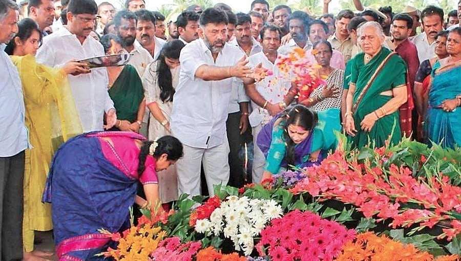 ಕಾಂಗ್ರೆಸ್ ನಲ್ಲಿ ವರ್ಚಸ್ಸು ಹೆಚ್ಚಿಸಿಕೊಂಡ ಡಿ ಕೆ ಶಿವಕುಮಾರ್: ಕಾರಣ, ಜೈಲಿಗೆ ಹೋಗಿ ಬಂದದ್ದೇ, ಸೋನಿಯಾ ಭೇಟಿಯೇ?