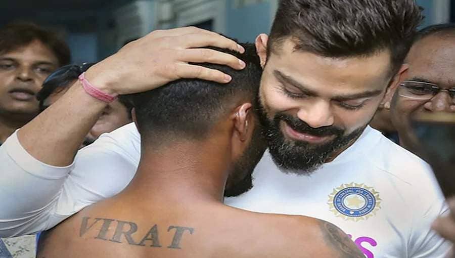 ಕಟ್ಟಾ ಅಭಿಮಾನಿ ಎದೆ ಮೇಲೆ ವಿರಾಟ್ ಟ್ಯಾಟೂ: ತಬ್ಬಿಕೊಂಡು ಸಂತೋಷಪಟ್ಟ ಕೊಹ್ಲಿ!