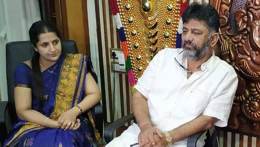 ಡಿಕೆಶಿ ತಾಯಿ, ಪತ್ನಿ ವಿಚಾರಣೆ ಬೆಂಗಳೂರಿನಲ್ಲಿ ನಡೆಸುವಂತೆ ಕೋರಿದ ಅರ್ಜಿ ನವೆಂಬರ್ 4ಕ್ಕೆ ಮುಂದೂಡಿಕೆ