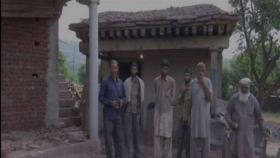 ಜಮ್ಮು-ಕಾಶ್ಮೀರ: ಸ್ವಾತಂತ್ರ್ಯ ನಂತರ ಮೊದಲ ಬಾರಿಗೆ ಬೆಳಕು ಕಂಡ ಕುಗ್ರಾಮ!