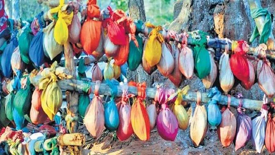 ಈ ಚೌಡೇಶ್ವರಿ ದೇವಿಗೆ ಮದ್ಯ, ಸಿಗರೇಟು, ಗಾಂಜಾ ಹರಕೆಯ ವಸ್ತು!
