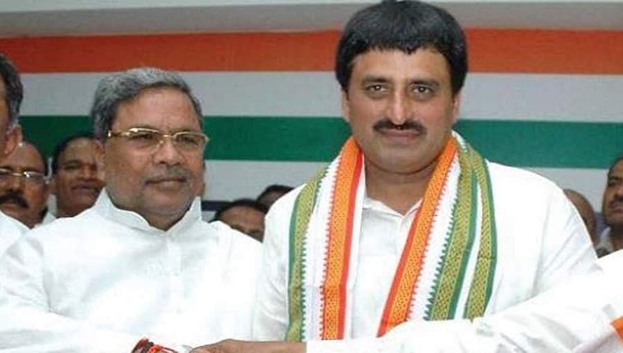 ಬಿಜೆಪಿ ನಾಯಕ ಸಿ.ಪಿ. ಯೋಗೇಶ್ವರ್ ಗೆ ಸಿದ್ದರಾಮಯ್ಯ ಕರೆ: ಡಿಕೆ ಶಿವಕುಮಾರ್ ಗೆ ಮಾಜಿ ಸಿಎಂ ಟಾಂಗ್?
