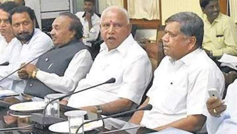 ಉಪಚುನಾವಣೆ ಸಮರ: ಬಂಡಾಯ ಶಾಸಕರ ಮನವೊಲಿಸಲು ಬಿಜೆಪಿ ಯತ್ನ