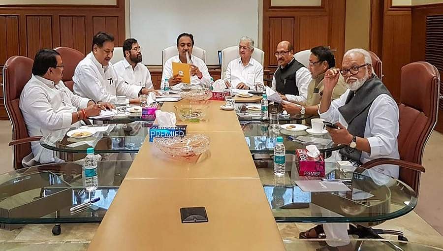 'ಮಹಾ'ರಾಷ್ಟ್ರದಲ್ಲಿ ಬಿಜೆಪಿಯೇತರ ಸರ್ಕಾರ ರಚನೆಗೆ ವೇದಿಕೆ ಸಜ್ಜು: ಶಿವಸೇನೆಗೆ ಮುಖ್ಯಮಂತ್ರಿ ಪಟ್ಟ