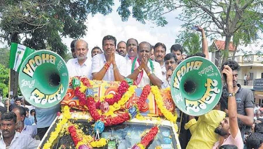 15 ಕ್ಷೇತ್ರಗಳ ಉ.ಚುನಾವಣೆಗೆ ಸಜ್ಜಾಗಿರುವ ಪಕ್ಷಗಳು: ರಾಜಕೀಯ ನಾಯಕರಿಂದ ಬಿರುಸಿನ ಪ್ರಚಾರ 