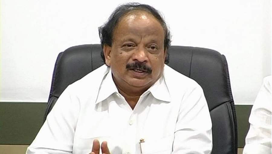 ಕೈಕೊಟ್ಟ ಜೆಡಿಎಸ್-ಬಿಜೆಪಿ: ಉಪಚುನಾವಣಾ ಕಣದಿಂದ ರೋಷನ್ ಬೇಗ್ ಔಟ್!