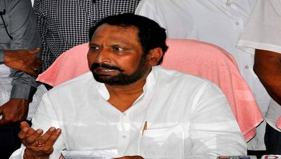 ಮಹಾರಾಷ್ಟ್ರದ ನೂತನ ಮೈತ್ರಿಕೂಟ ಸರ್ಕಾರಕ್ಕೆ ಡಿಸಿಎಂ ಸವದಿ ಅಭಿನಂದನೆ
