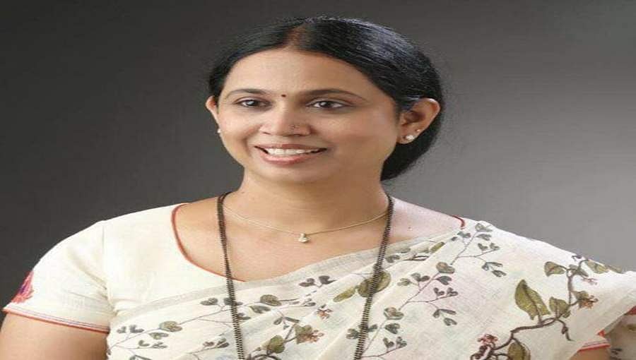 'ಹೆಣ್ಣಾಗಿ ನಾನು 1200 ಕೋಟಿ ಅನುದಾನ ತಂದಿದ್ದೇನೆ, ಗಂಡಸರಾಗಿ ನೀವು ತರೋಕೆ ಆಗಲಿಲ್ವಾ?'