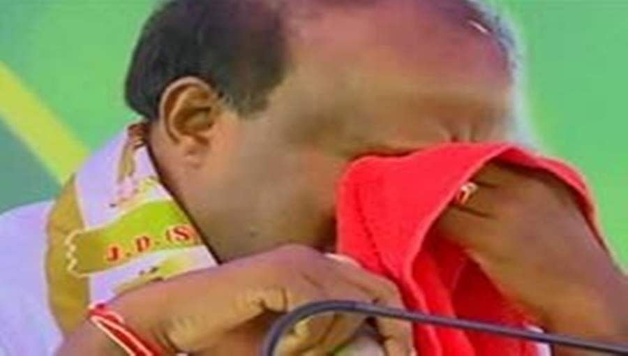 ನಾನೇನು ತಪ್ಪು ಮಾಡಿದೆ? ಗಳಗಳನೆ ಕಣ್ಣೀರಿಟ್ಟ ಕುಮಾರಸ್ವಾಮಿ