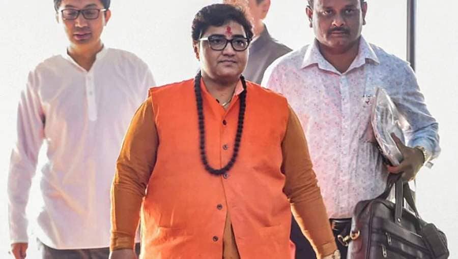 ಸಾಧ್ವಿ ಪ್ರಾಗ್ಯ ಠಾಕೂರ್ ಮಧ್ಯ ಪ್ರದೇಶಕ್ಕೆ ಕಾಲಿಟ್ಟರೆ ಅವರನ್ನು ಜೀವಂತವಾಗಿ ಸುಟ್ಟುಹಾಕುತ್ತೇವೆ: ಕಾಂಗ್ರೆಸ್ ಶಾಸಕ 