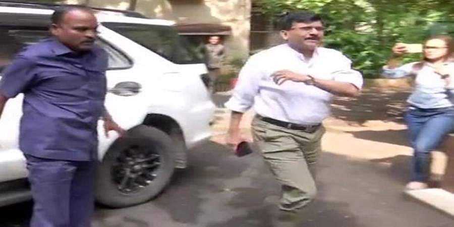 ಮಹಾ ರಾಜಕೀಯ ಸಂಚಲನ ಸೃಷ್ಟಿಸಿದ ಶರದ್ ಪವಾರ್- ಶಿವಸೇನೆ ನಾಯಕ ರಾವುತ್ ಭೇಟಿ! 