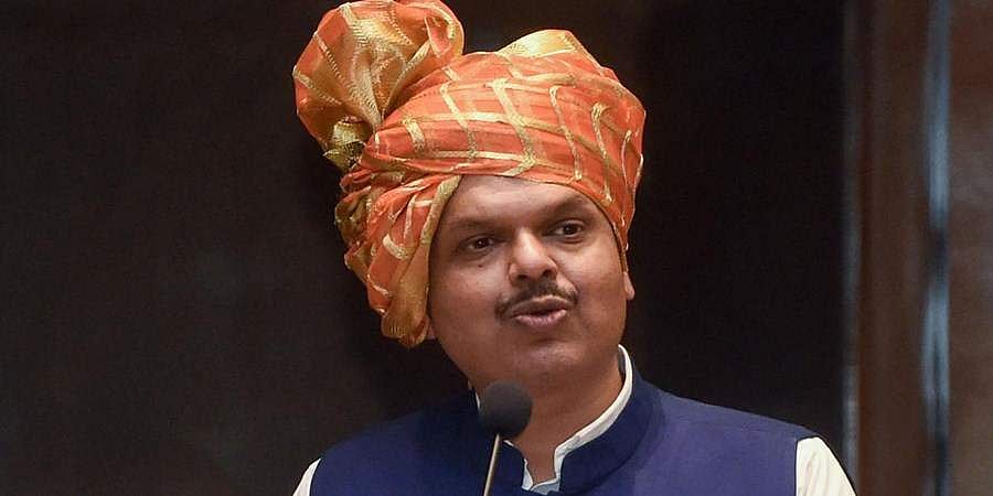 ಸರ್ಕಾರ ರಚಿಸುವಂತೆ ದೇವೇಂದ್ರ ಫಡ್ನವಿಸ್ ಗೆ ಆಹ್ವಾನ ನೀಡಿದ ಮಹಾ ರಾಜ್ಯಪಾಲರು