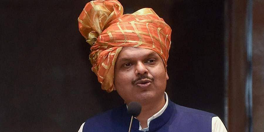 ಸರ್ಕಾರ ರಚಿಸುವಂತೆ ದೇವೇಂದ್ರ ಫಡ್ನವಿಸ್ ಗೆ ಆಹ್ವಾನ ನೀಡಿದ ಮಹಾ ರಾಜ್ಯಪಾಲರು