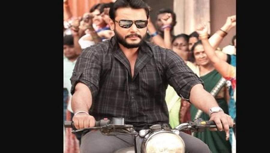 'ಒಡೆಯ' ಬಿಡುಗಡೆ: ಹ್ಯಾಟ್ರಿಕ್ ಗೆಲುವಿನ ನಿರೀಕ್ಷೆಯಲ್ಲಿ ದರ್ಶನ್ ಅಭಿಮಾನಿಗಳು