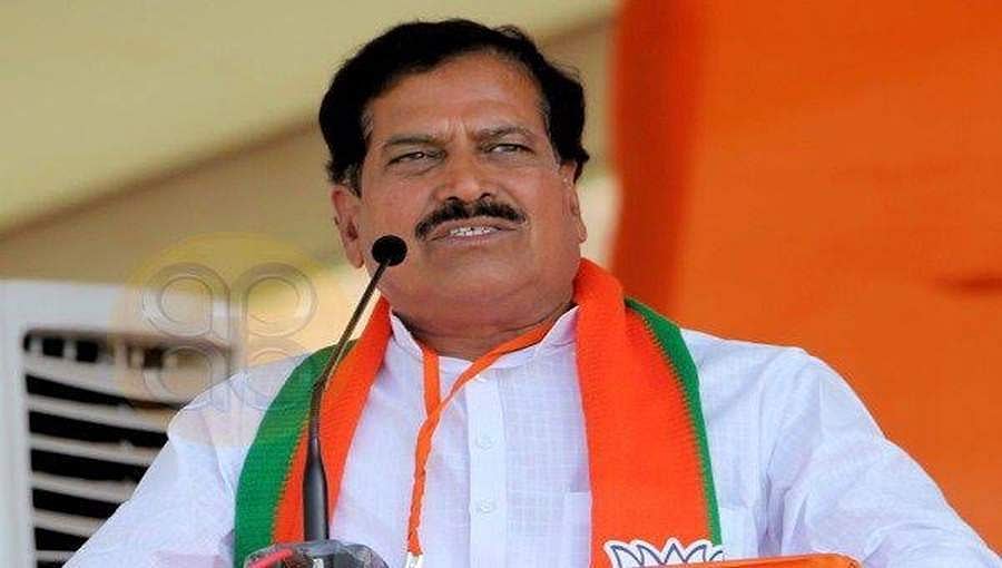 ಪೌರತ್ವ ಕಿಚ್ಚು: ಸಾರ್ವಜನಿಕ ಆಸ್ತಿ ನಾಶಪಡಿಸಿದರೆ ಕಂಡಲ್ಲಿ ಗುಂಡಿಕ್ಕಿ, ಕೇಂದ್ರ ಸಚಿವ ಸುರೇಶ್ ಅಂಗಡಿ