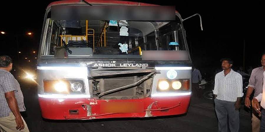 ಯಾದಗಿರಿ: ಸರ್ಕಾರಿ ಬಸ್ಸು ಪಲ್ಟಿ, ಪ್ರಯಾಣಿಕರಿಗೆ ಗಾಯ
