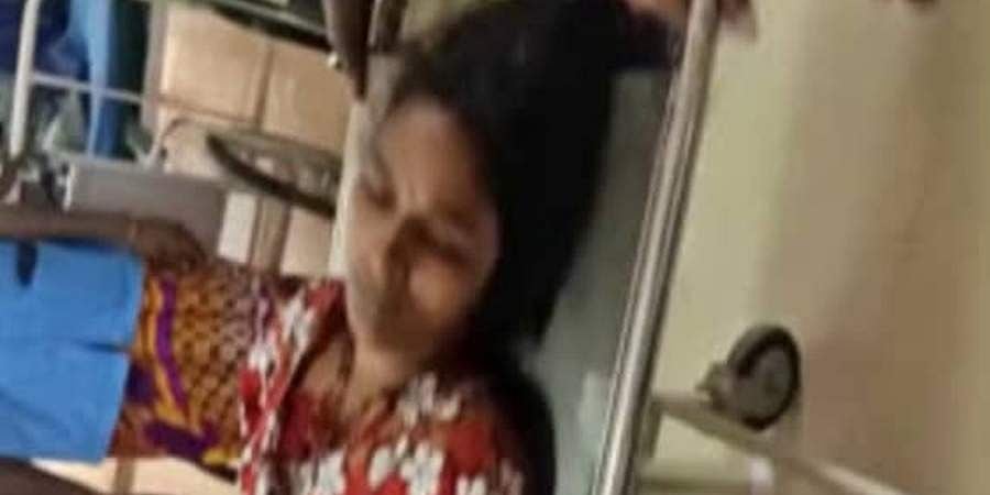 ಚಾಮರಾಜನಗರ: ವಿದ್ಯುತ್ ಪ್ರವಹಿಸಿ ಮೂವರು ಮಹಿಳೆಯರು ಅಸ್ವಸ್ಥ, ಇಬ್ಬರ ಸ್ಥಿತಿ ಗಂಭೀರ