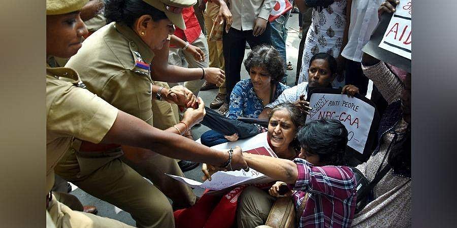 ಚೆನ್ನೈನಲ್ಲಿ ಪೌರತ್ವ ಕಾಯ್ದೆ ವಿರೋಧಿ ಪ್ರತಿಭಟನೆ: 300 ಜನರು ಪೊಲೀಸ್ ವಶಕ್ಕೆ