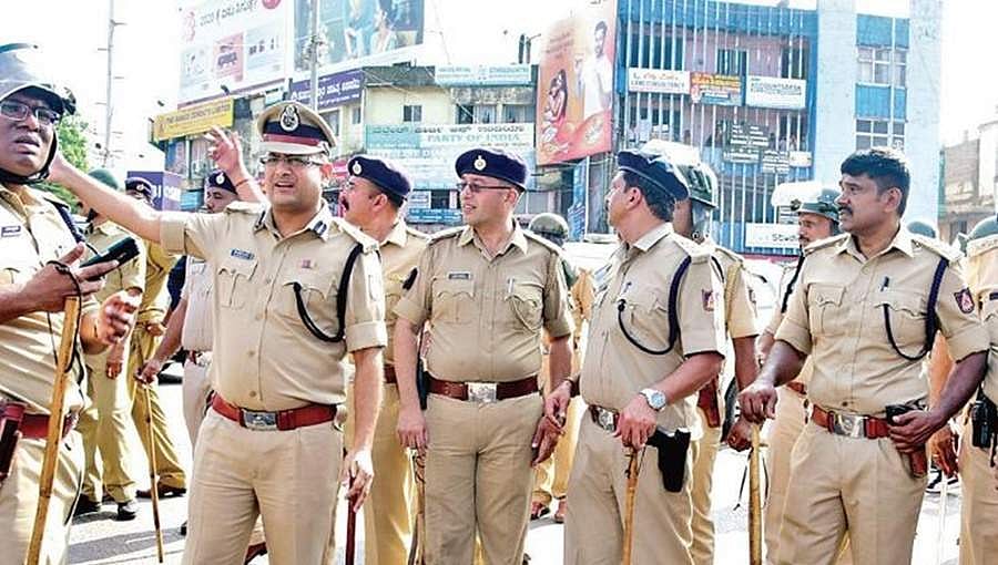 ಪ್ರತಿಭಟನಾಕಾರರ ಮೇಲೆ ಗೋಲಿಬಾರ್, ಆಸ್ಪತ್ರೆಯಲ್ಲಿ ದಾಂಧಲೆ: ಸ್ಪಷ್ಟನೆ ನೀಡಿದ ಮಂಗಳೂರು ಪೊಲೀಸರು