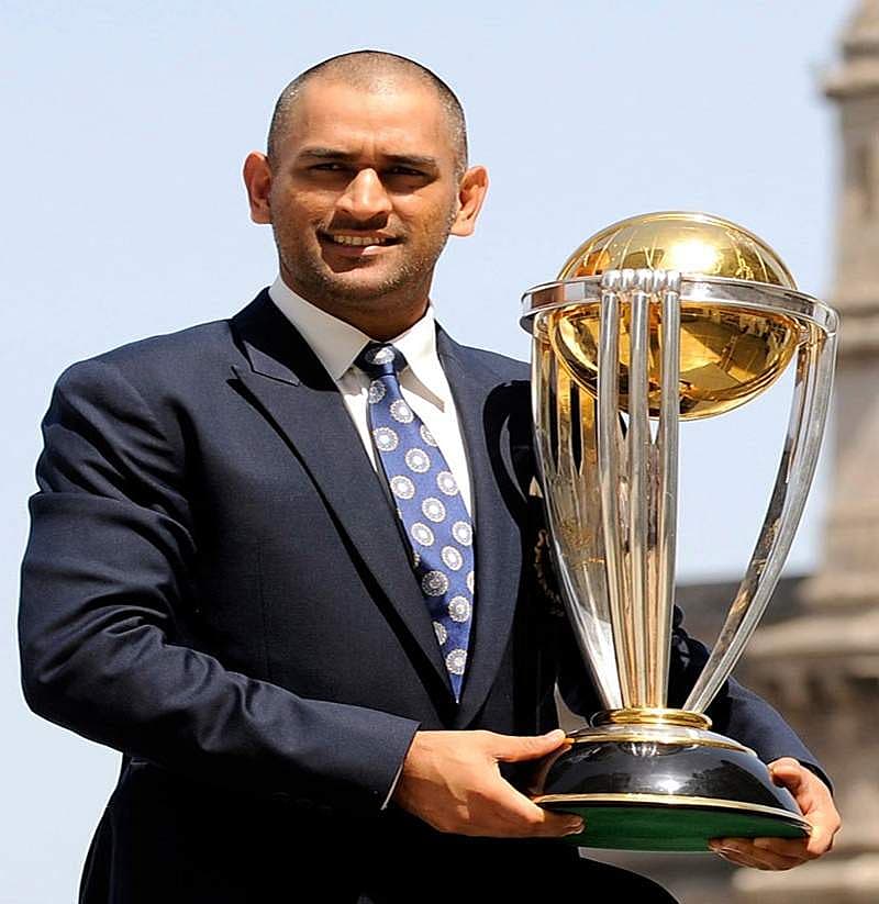 2011ರ ವಿಶ್ವಕಪ್ ನಲ್ಲಿ ಭಾರತ ತಂಡವನ್ನು ಮುನ್ನಡೆಸಿದ್ದ ಎಂ ಎಸ್ ಧೋನಿ ಶ್ರೀಲಂಕಾ ವಿರುದ್ಧ ಫೈನಲ್ ಪಂದ್ಯ ಆಡಿ ಭಾರತಕ್ಕೆ ವಿಶ್ವಕಪ್ ತರುವಲ್ಲಿ ಯಶಸ್ವಿಯಾದರು. ಐಪಿಎಲ್ ನಲ್ಲಿ ಚೆನ್ನೈ ಸೂಪರ್ ಕಿಂಗ್ಸ್ ನಲ್ಲಿ ಮೂರು ಬಾರಿ ಮತ್ತು 20-ಟ್ವೆಂಟಿಯಲ್ಲಿ ಎರಡು ಬಾರಿ ಚಾಂಪಿಯನ್ ಆಗಿದ್ದರು. ಇದು 2011ರಲ್ಲಿ ವಿಶ್ವಕಪ