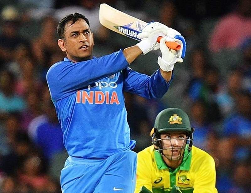 ಡಿಸೆಂಬರ್ 23, 2004ರಲ್ಲಿ ಅಂತರಾಷ್ಟ್ರೀಯ ಕ್ರಿಕೆಟ್ ವೃತ್ತಿ ಬದುಕಿಗೆ ಕಾಲಿಟ್ಟ ಎಂ ಎಸ್ ಧೋನಿ ಮೊದಲು ಬಾಂಗ್ಲಾದೇಶ ವಿರುದ್ಧ ಆಡಿದ್ದರು. ಆದರೆ ಶೂನ್ಯಕ್ಕೆ ಔಟಾದರು.