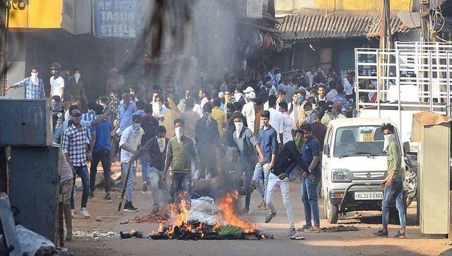 ಪೌರತ್ವ ಕಾಯ್ದೆ ಪ್ರತಿಭಟನೆ: ವಿಧ್ವಂಸಕ ಕೃತ್ಯದ ಹಲವು ವಿಡಿಯೊ ಬಿಡುಗಡೆ ಮಾಡಿದ ಮಂಗಳೂರು ಪೊಲೀಸರು 