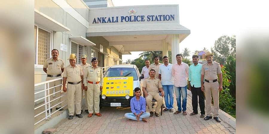ಚಿಕ್ಕೋಡಿ: ಸಹಾಯ ಮಾಡುವವನಂತೆ ನಟಿಸಿ ಮೋಸ ಮಾಡಿ ವಂಚನೆ, ವ್ಯಕ್ತಿ ಬಂಧನ