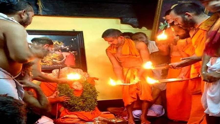 ವಿದ್ಯಾಪೀಠದಲ್ಲಿ ಶ್ರೀಗಳಿಗಾಗಿ ತಾತ್ಕಾಲಿಕ ಬೃಂದಾವನ ನಿರ್ಮಾಣ: ಹೇಗಿರುತ್ತೆ ಅಂತಿಮ ವಿಧಿ ವಿಧಾನ
