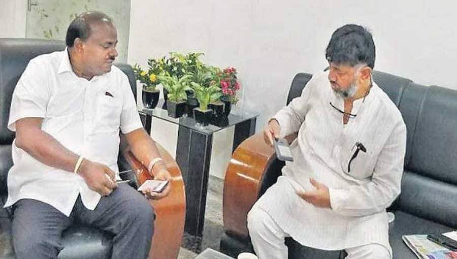 ಉಪ ಚುನಾವಣಾ ಅಖಾಡದಲ್ಲಿ ವರಸೆ ಬದಲಾಯಿಸಿದ ಕಾಂಗ್ರೆಸ್ : ಮತ್ತೆ ಮೈತ್ರಿ ಜಪ 