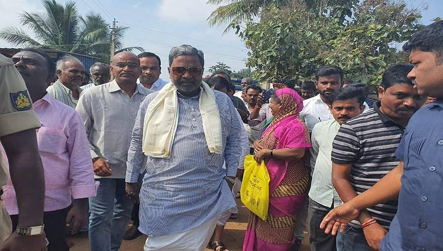 ಈರುಳ್ಳಿ ಲಾಭ ರೈತರ ಪಾಲಾಗದೇ ಏಜೆಂಟ್ರ ಜೇಬು ಸೇರಿದೆ- ಸಿದ್ದರಾಮಯ್ಯ
