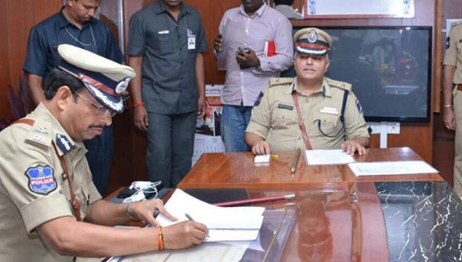 ಹೈದರಾಬಾದ್ ಅತ್ಯಾಚಾರಿಗಳ ಬೇಟೆ: ಪೊಲೀಸರ ಕಾರ್ಯಕ್ಕೆ ಮೆಚ್ಚುಗೆಯ ಮಹಾಪೂರ 