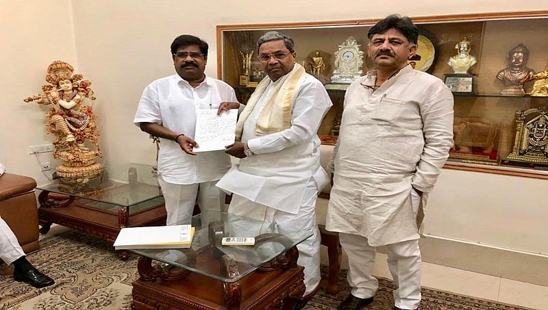 ಮತ್ತೆ ಕಾಂಗ್ರೆಸ್ ಗೆ ಬೆಂಬಲ ನೀಡಿದ ಪಕ್ಷೇತರ ಶಾಸಕ ಹೆಚ್ ನಾಗೇಶ್!