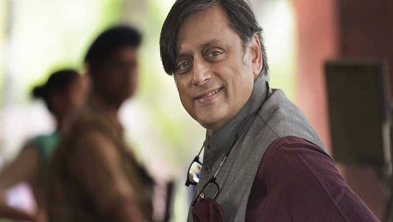 ವ್ಯಾಲೆಂಟೈನ್ಸ್ ಡೇ- ಕಾಮದೇವ್ ದಿವಸ ಹೇಳಿಕೆ: ಶಶಿ ತರೂರ್ ಲವ್ ಗುರು-ಬಿಜೆಪಿ ಟೀಕೆ