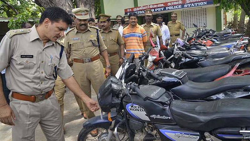 ಪುದುಚೇರಿ: ಹೆಲ್ಮೆಟ್ ಧರಿಸದ 30 ಸಾವಿರ ಬೈಕ್ ಸವಾರರ ವಿರುದ್ಧ ಪ್ರಕರಣ ದಾಖಲು