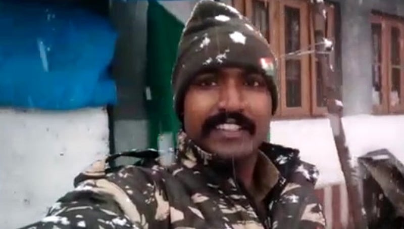 ಮಂಡ್ಯ ಯೋಧ ಹುತಾತ್ಮ: ಮಗನ ಜೀವಕ್ಕೆ ಅಪಾಯದ ಬಗ್ಗೆ ತಾಯಿಗೆ ಗೊತ್ತಿತ್ತಾ?