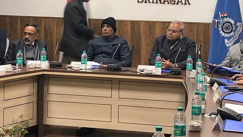 ಕಾಶ್ಮೀರದಲ್ಲಿ ಪ್ರತ್ಯೇಕವಾದಿಗಳಿಗೆ ಕಲ್ಪಿಸಿರುವ ಭದ್ರತೆ ಪರಿಶೀಲನೆ: ರಾಜನಾಥ್ ಸಿಂಗ್