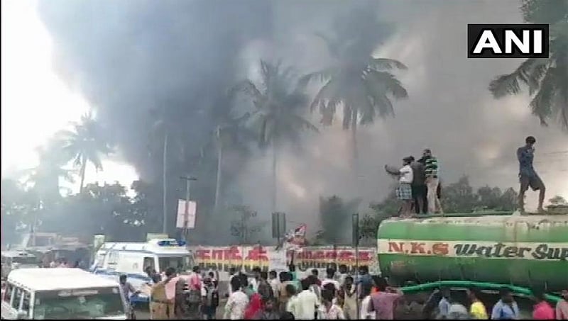 ಬೆಂಗಳೂರು ಬೆನ್ನಲ್ಲೇ ಚೆನ್ನೈನಲ್ಲೂ ಪಾರ್ಕಿಂಗ್ ಲಾಟ್ ನಲ್ಲಿ ಬೆಂಕಿ ಅವಘಡ, 176 ಕಾರುಗಳು ಬೆಂಕಿಗೆ ಆಹುತಿ