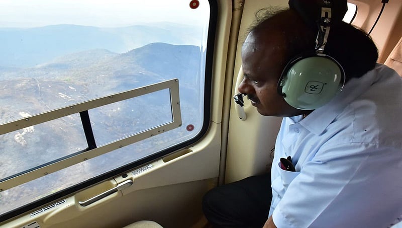 ಬಂಡೀಪುರದಲ್ಲಿ ಕಾಳ್ಗಿಚ್ಚು: ಮುಖ್ಯಮಂತ್ರಿ ಕುಮಾರಸ್ವಾಮಿಯಿಂದ ವೈಮಾನಿಕ ಸಮೀಕ್ಷೆ