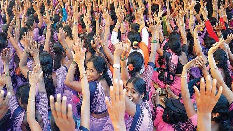 ಬೆಂಗಳೂರು: ಸ್ವಾತಂತ್ರ್ಯ ಉದ್ಯಾನದಲ್ಲಿ ಅಂಗನವಾಡಿ ಕಾರ್ಯಕರ್ತೆಯರ ಪ್ರತಿಭಟನೆ