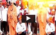 ವಿಡಿಯೋ: ಸುತ್ತೂರು ಜಾತ್ರೆಯಲ್ಲಿ ಗ್ಯಾಸ್ ಬಲೂನ್ ಸ್ಫೋಟ, ಶ್ರೀಗಳು ಪಾರು
