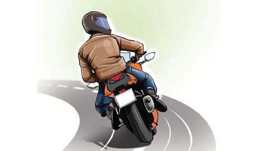ಬೆಂಗಳೂರು: ಪ್ರೇಯಸಿಯನ್ನು ಖುಷಿ ಪಡಿಸಲು 'ಬಜಾಜ್ ಪಲ್ಸರ್' ಬೈಕ್ ಕದ್ದ ಭೂಪ!