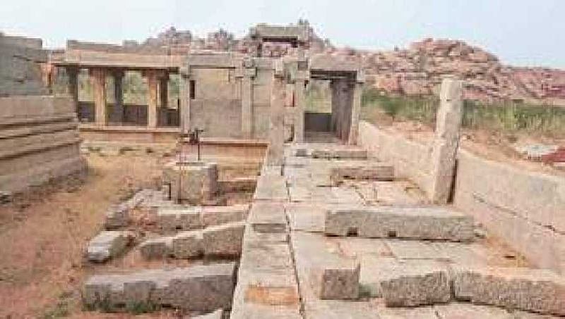 ಹಂಪಿ ಸ್ಮಾರಕಗಳಿಗೆ ಹಾನಿ: ಅಪರಾಧಿಗಳ ಶೋಧಕ್ಕಾಗಿ ಬಿಹಾರಕ್ಕೆ ತೆರಳಿದ ಬಳ್ಳಾರಿ ಪೊಲೀಸರು!