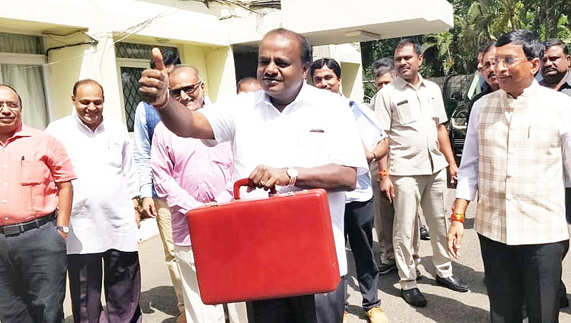 ಲೋಕಾ ಸಮರಕ್ಕೂ ಮುನ್ನ ರಾಜ್ಯ ಬಜೆಟ್; ಎಚ್ ಡಿಕೆ ಬಜೆಟ್ ಮೇಲಿನ ನಿರೀಕ್ಷೆಗಳೇನು..?